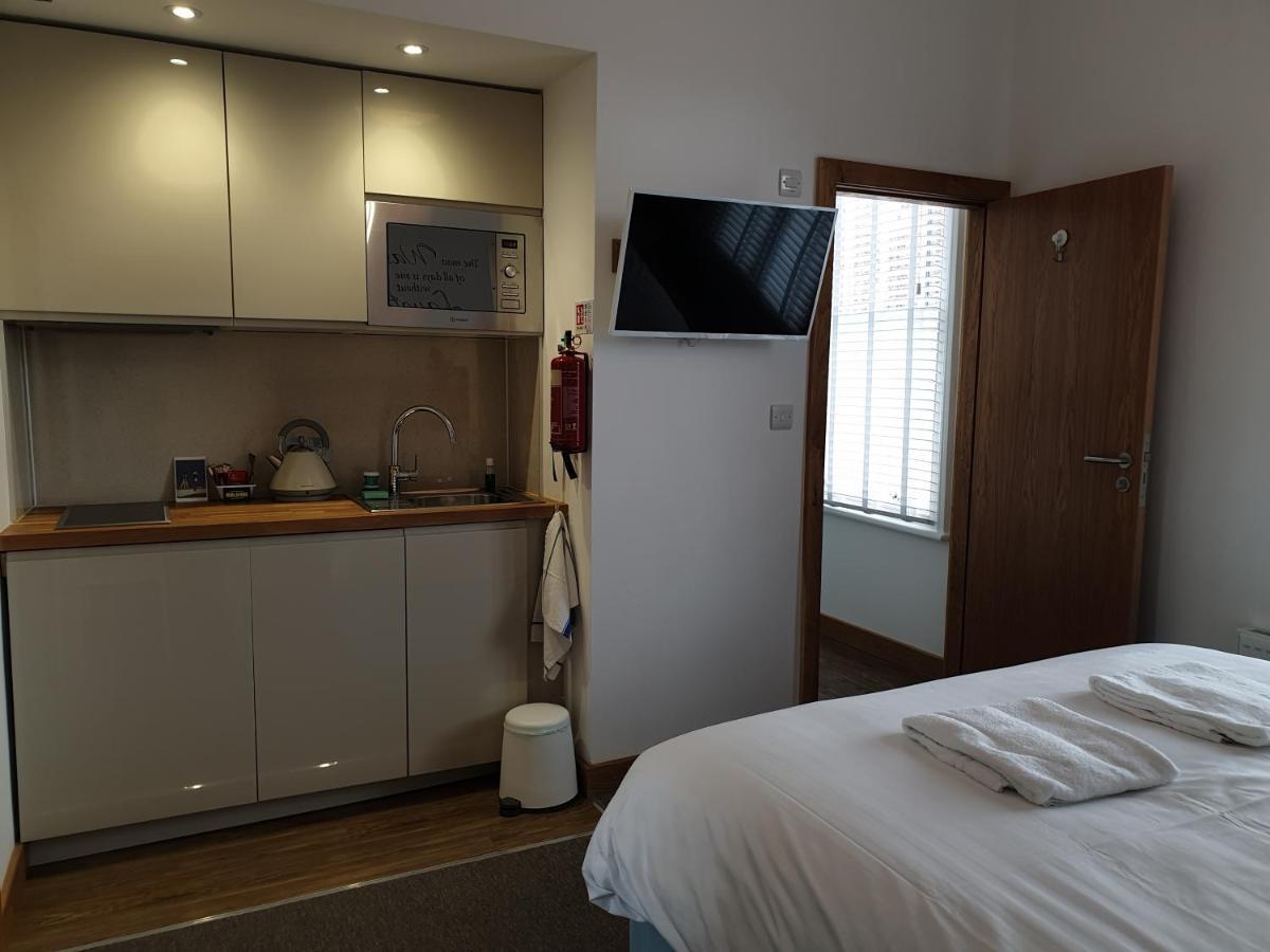 Mcmillan House Studio Apartments Йорк Экстерьер фото