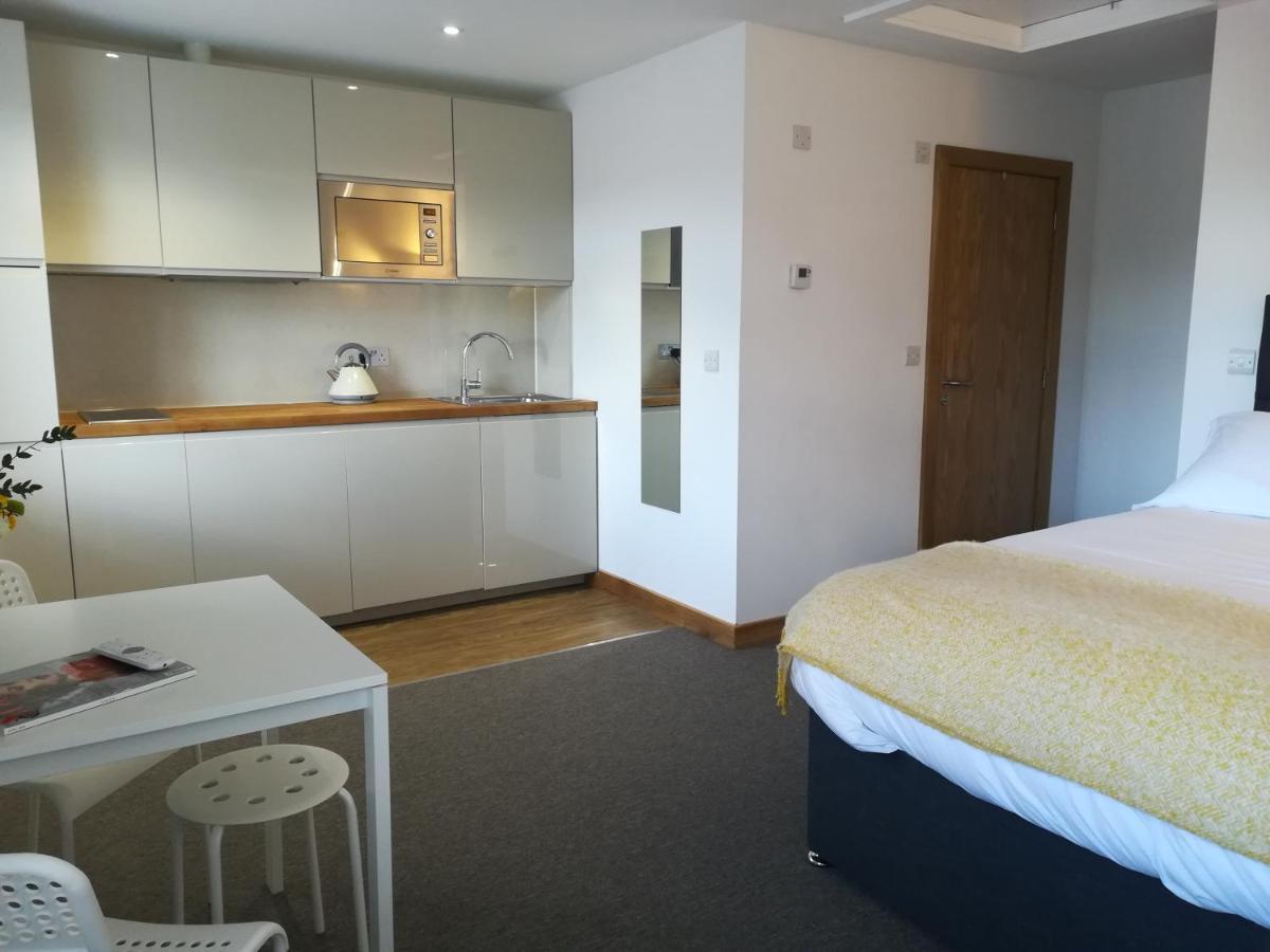 Mcmillan House Studio Apartments Йорк Экстерьер фото