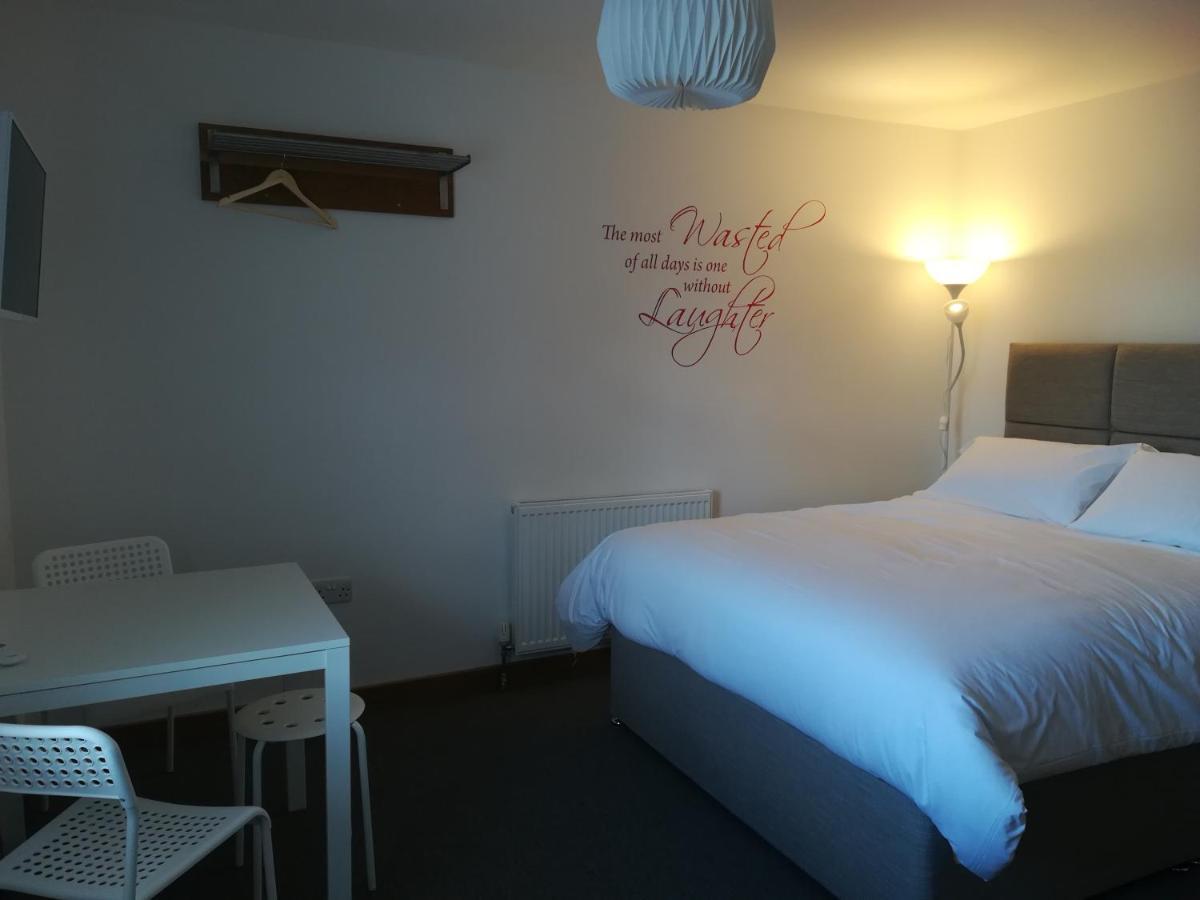 Mcmillan House Studio Apartments Йорк Экстерьер фото