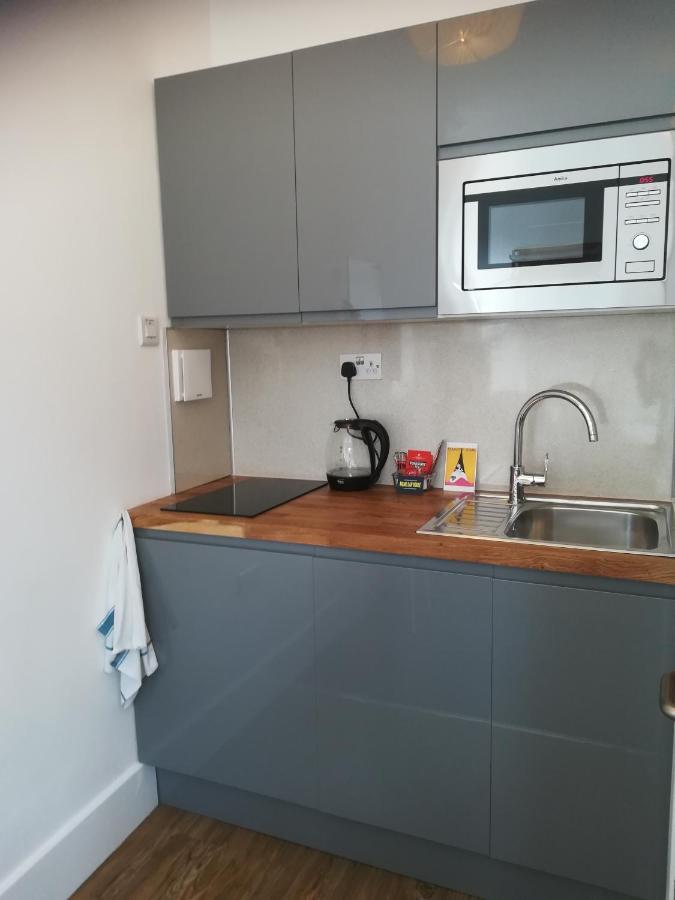 Mcmillan House Studio Apartments Йорк Экстерьер фото