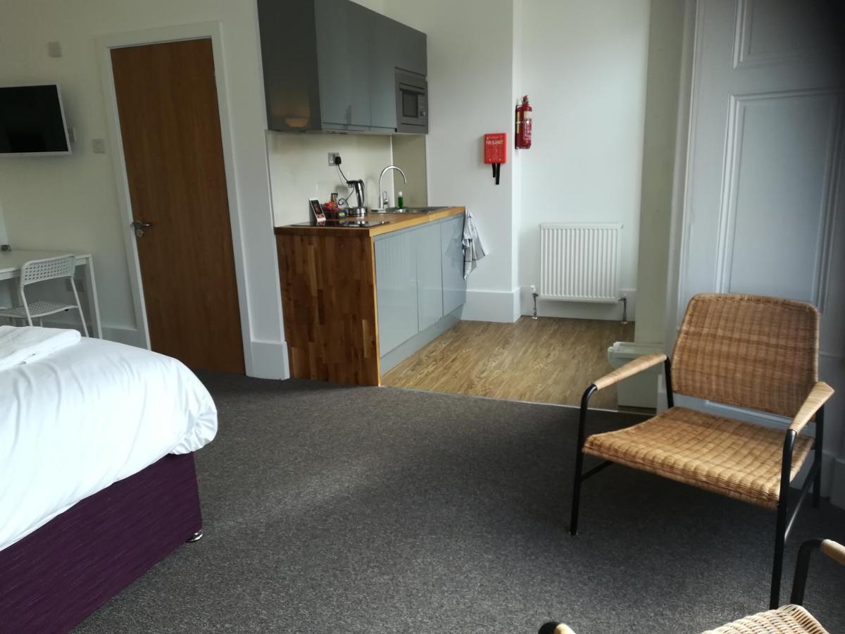 Mcmillan House Studio Apartments Йорк Экстерьер фото