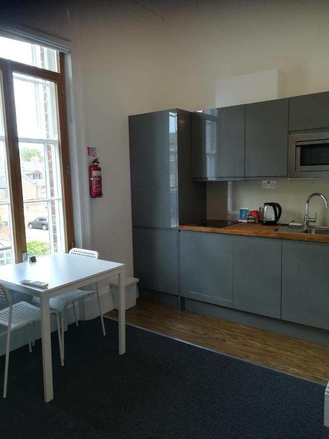 Mcmillan House Studio Apartments Йорк Экстерьер фото